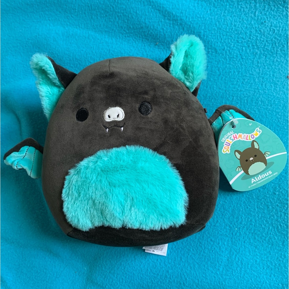 NWT Aldous the bat squishmallow plush